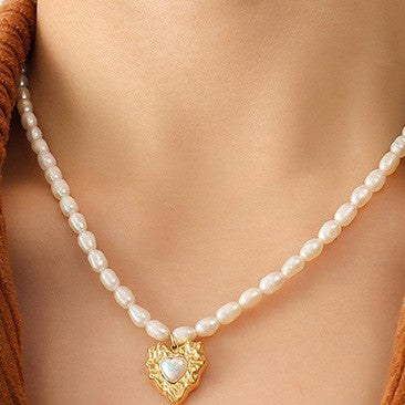 Golden Heart Pearl Necklace